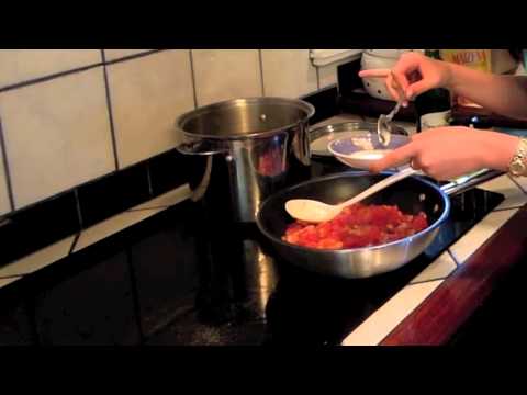 Easy Fresh Tomato Sauce Recipe