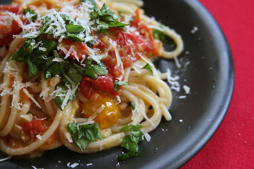 Easy Fresh Tomato Sauce Recipe