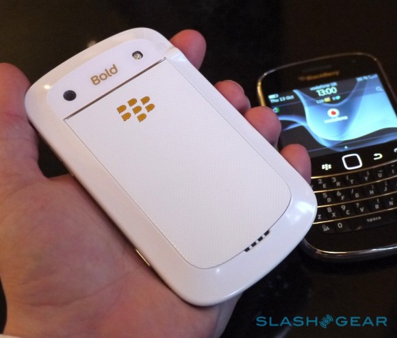 Bb Bold 9900 White Vs Black