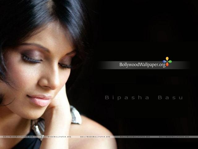 Bipasha Basu Wallpapers 2011