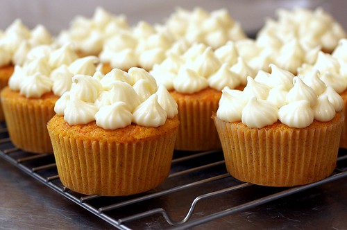 Carrot Cake Cupcakes With Cream Cheese Frosting Recipe