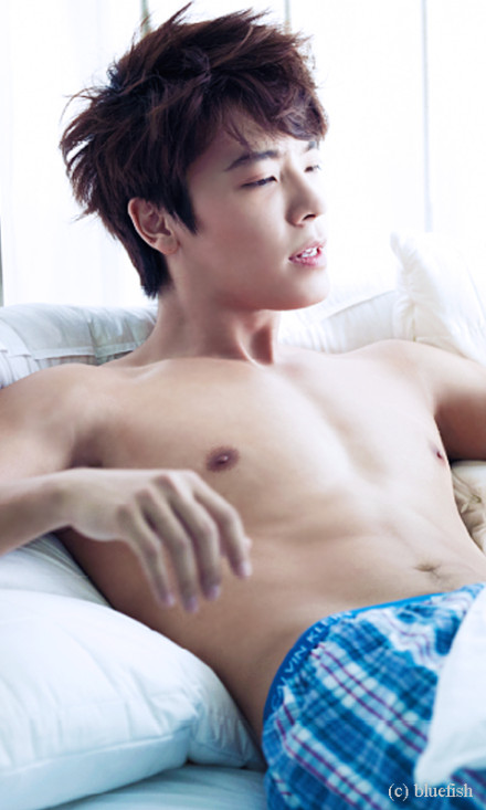 Donghae Shirtless 2012