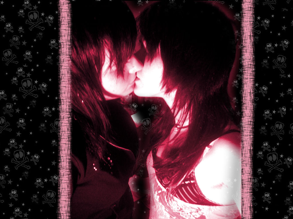 Emo Love Kiss Wallpaper