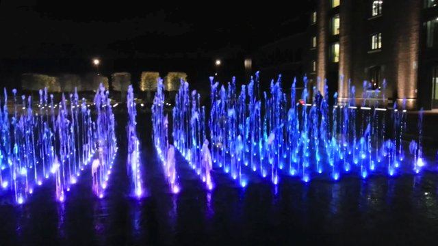 Granary Square Fountains
