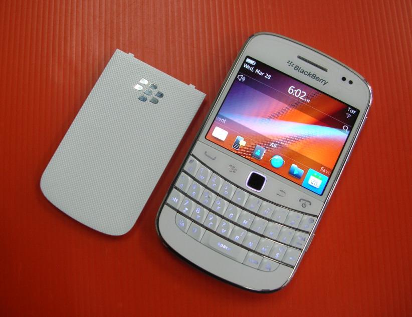 Harga Bb Bold 9900 White