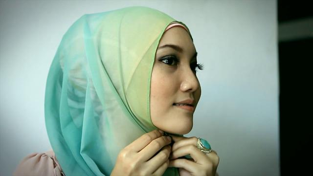Hijab Model