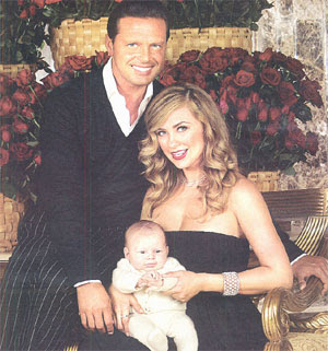 Hijos De Luis Miguel Y Aracely Arambula