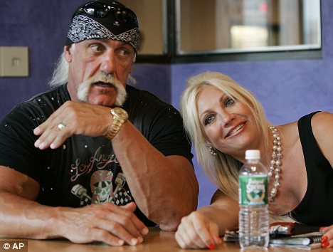 Hulk Hogan Wife