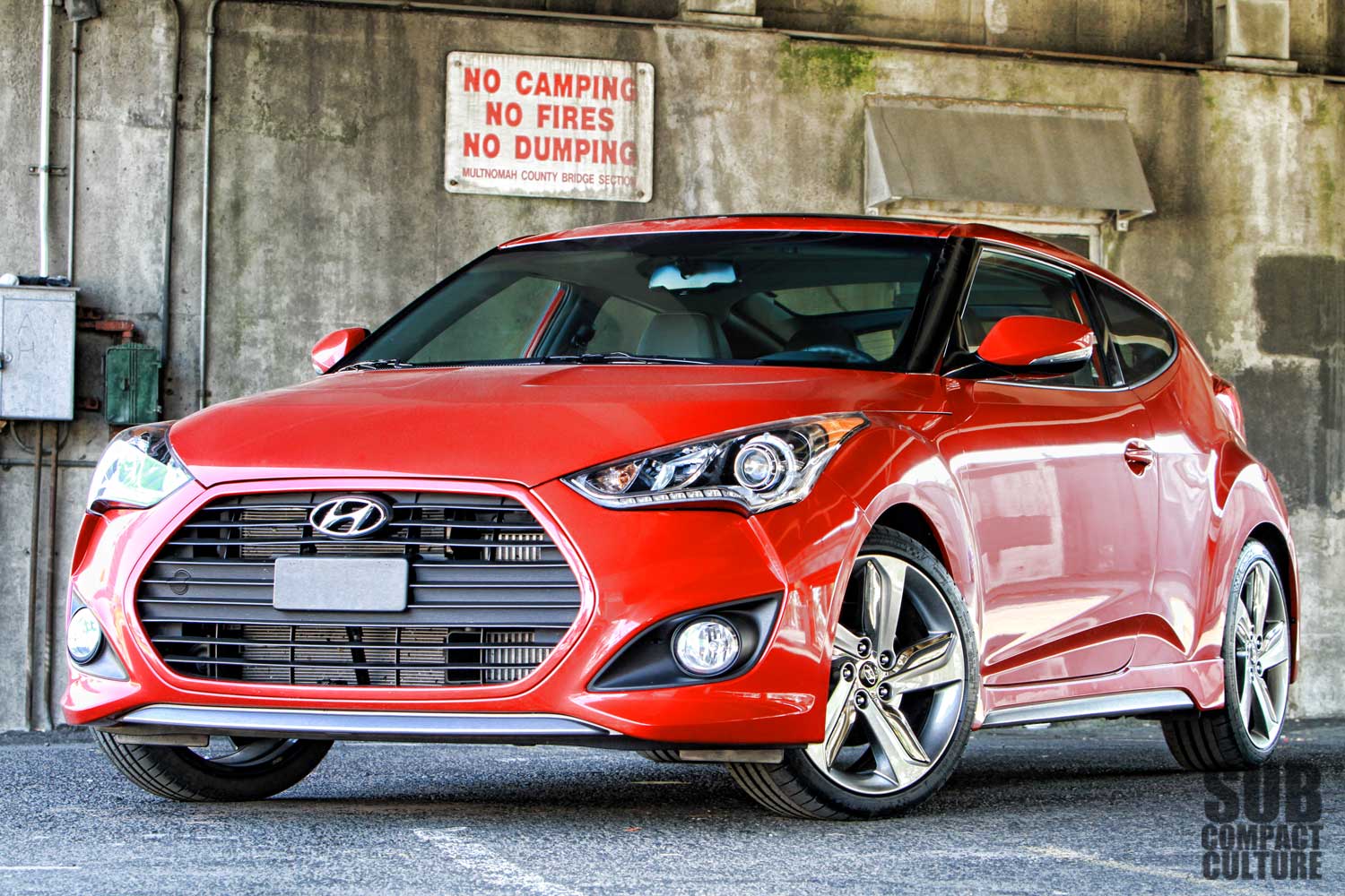 Hyundai Veloster Turbo Red