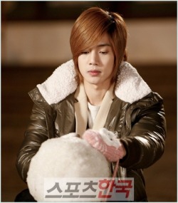 Ji Hoo Sunbae Biography