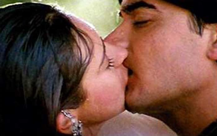 Juhi Chawla Kiss Pics