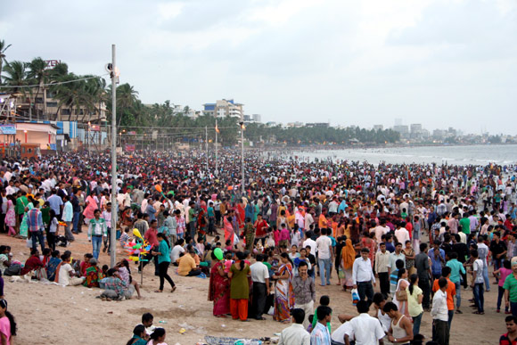 Juhu Chowpatty Ganpati Visarjan