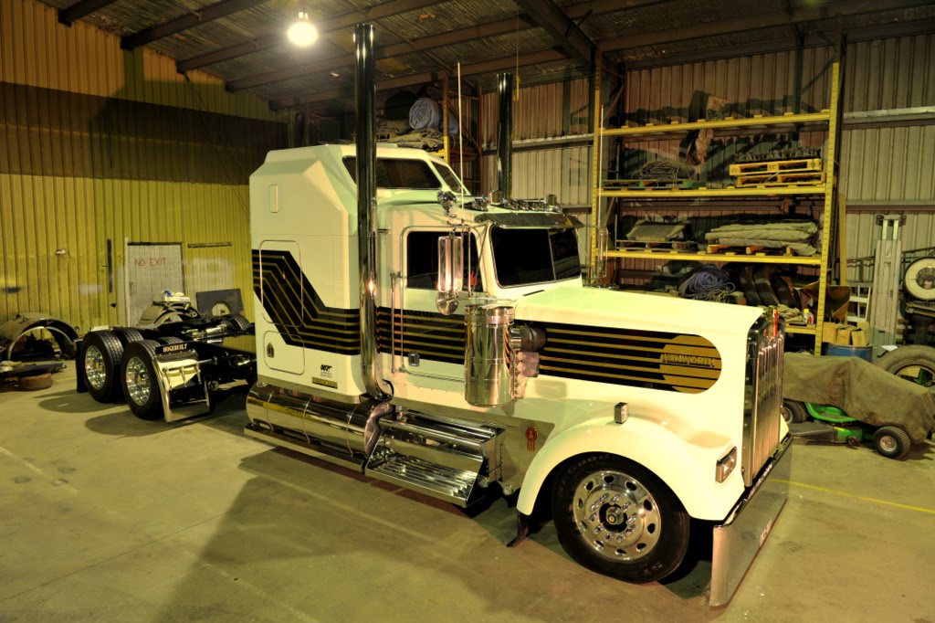 Klos Custom Trucks Shop