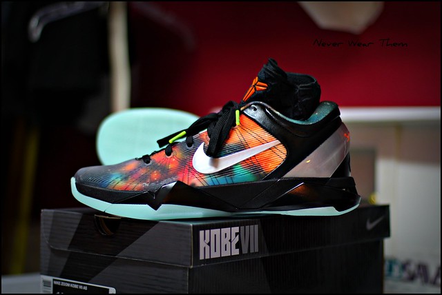 Kobe 7 Galaxy Box