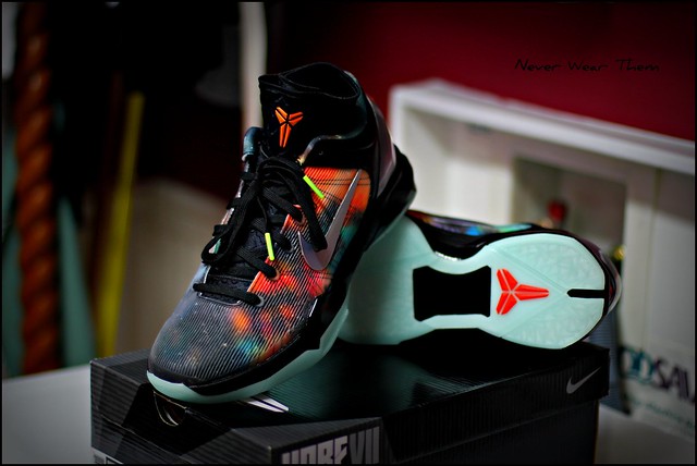 Kobe 7 Galaxy Box