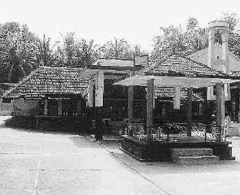 Kunissery Pookulangara Bhagavathy Temple