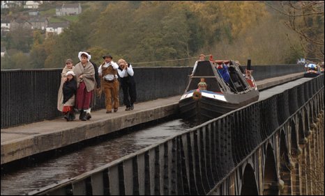 Llangollen Canal Boat Trips