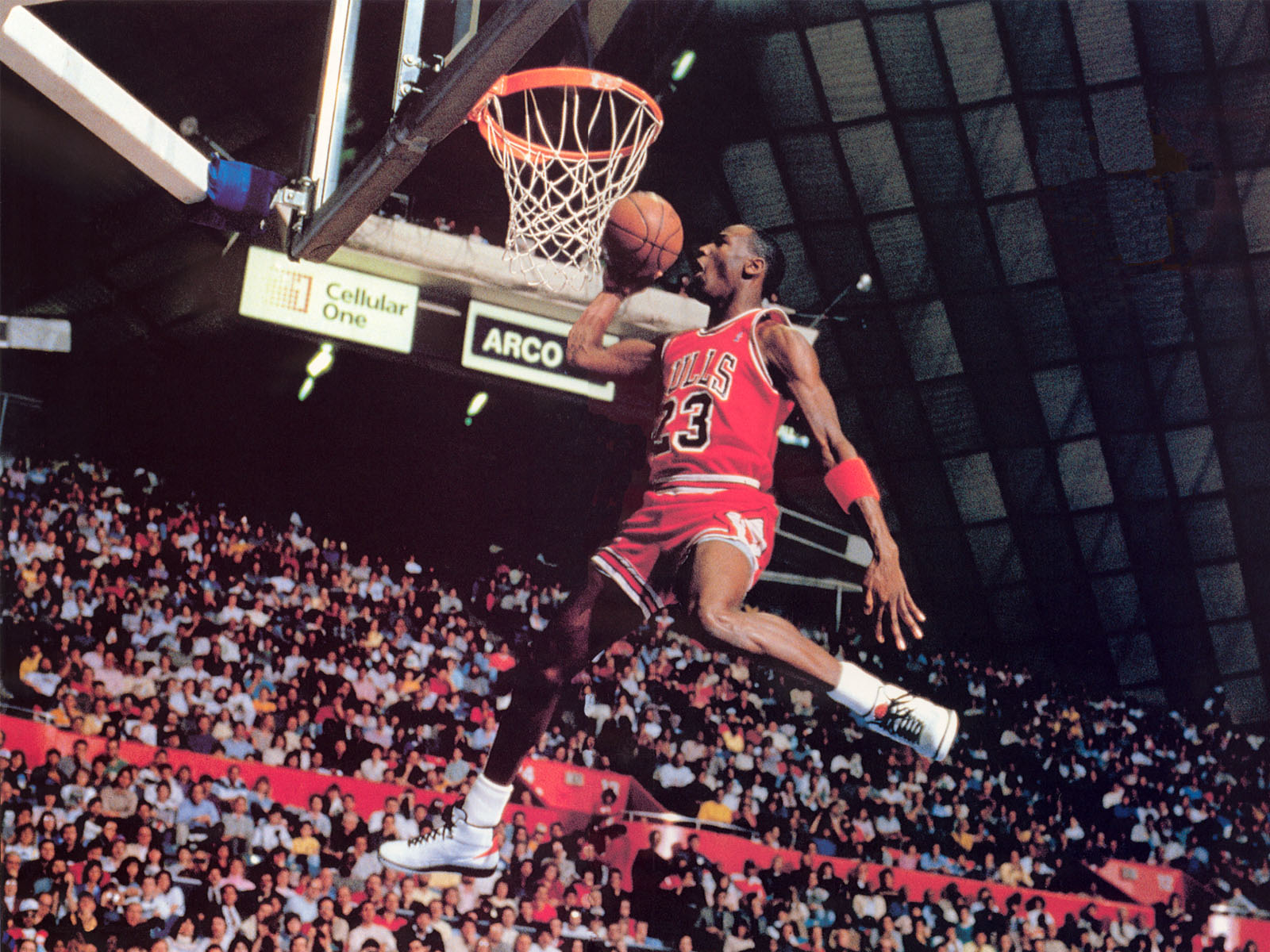 Michael Jordan Dunking Wallpaper