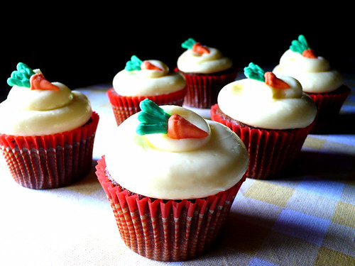 Moist Carrot Cake Cupcakes With Cream Cheese Frosting