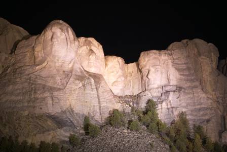 Mount Rushmore Pictures At Night