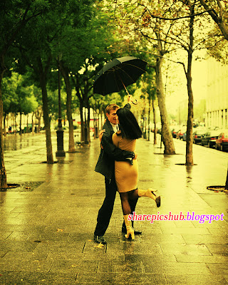 Wallpaper Love Couple Rain